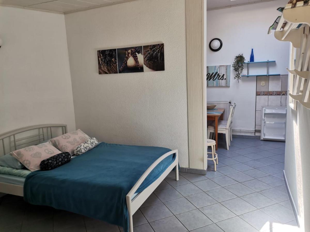 Agroturystyka "Trzy Deby" W Sasinie Villa Sasino Exterior photo